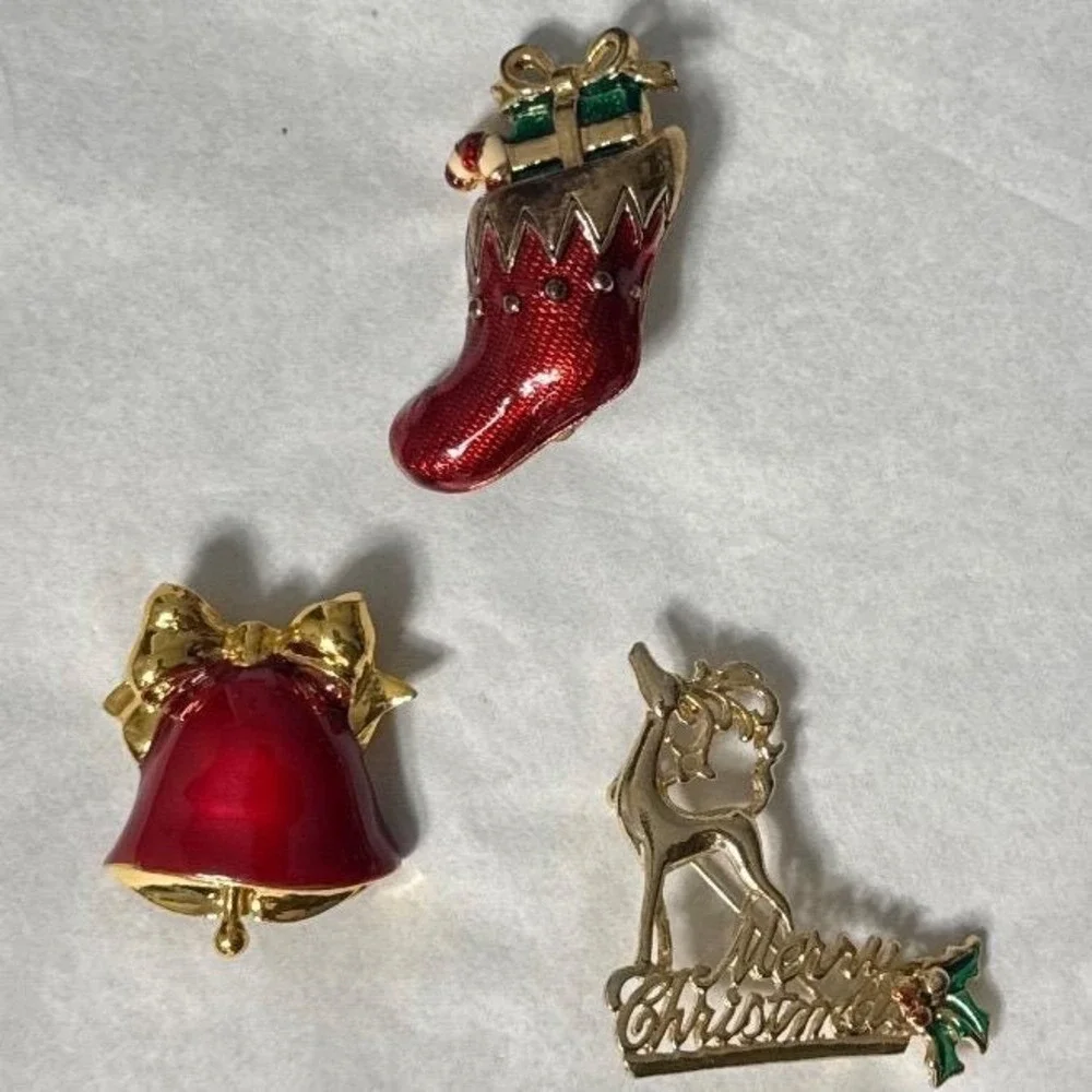 Brooch Set Women Red Gold Excellent Christmas Stocking Bell Reindeer Holiday Pin